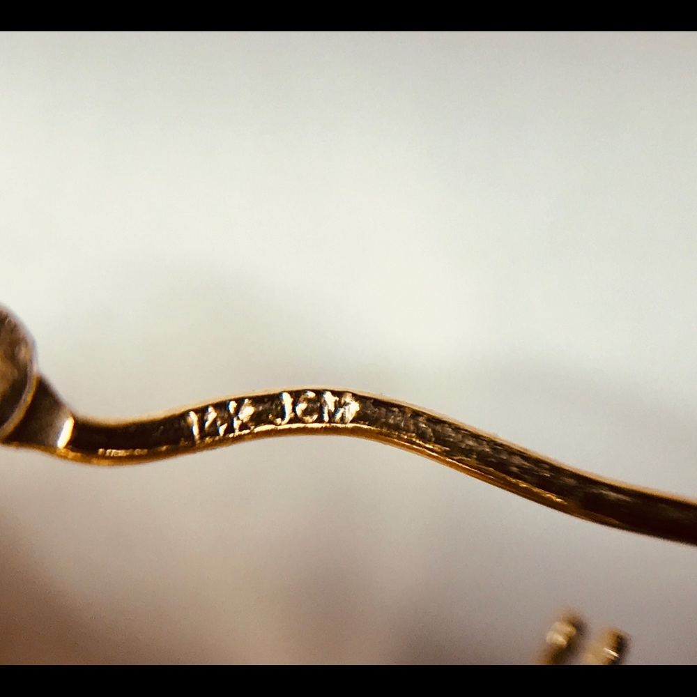 Ladies 14k  gold hoop earrings, please read below - Picture 7 of 7